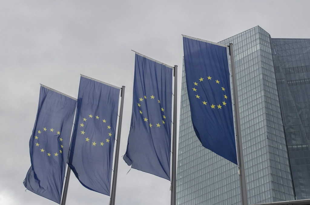 Bandeiras de paises europeus lado a lado
