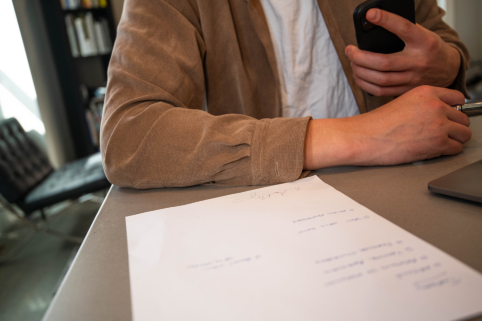 Assinatura de um contrato de trabalho